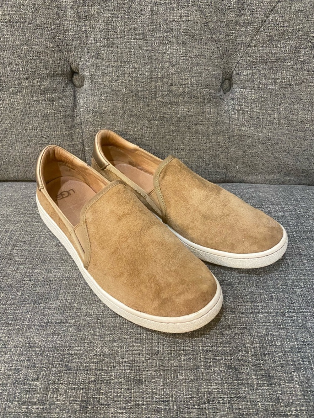 UGG Cas Chestnut Leather Slip On Sneakers Women’s Size 8.5